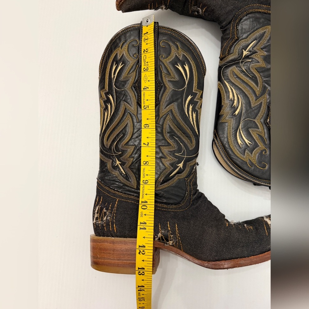 White Diamonds Denim Distressed Western Boots - 7 - Picture 13 of 13